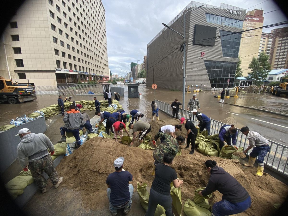 Д.Сумъяабазар: “Aqua Garden” хороолол болон “S outlet” дэлгүүрийг албадан буулгана